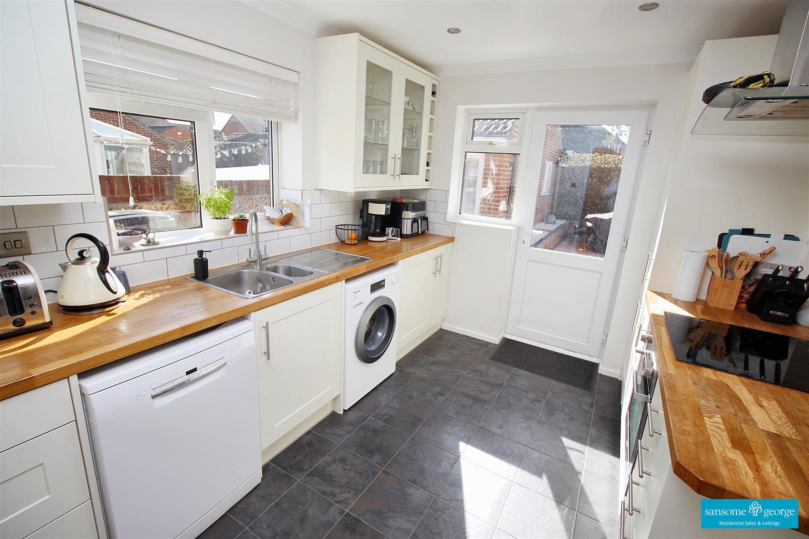 Apple Close, Tilehurst, Reading